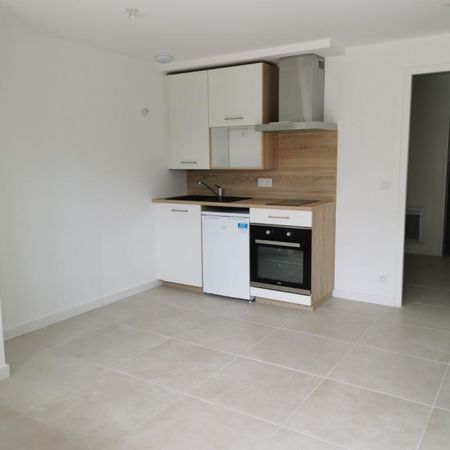 Location Appartement 2 pièces 26m² CHAMBERY 73000 - Photo 3