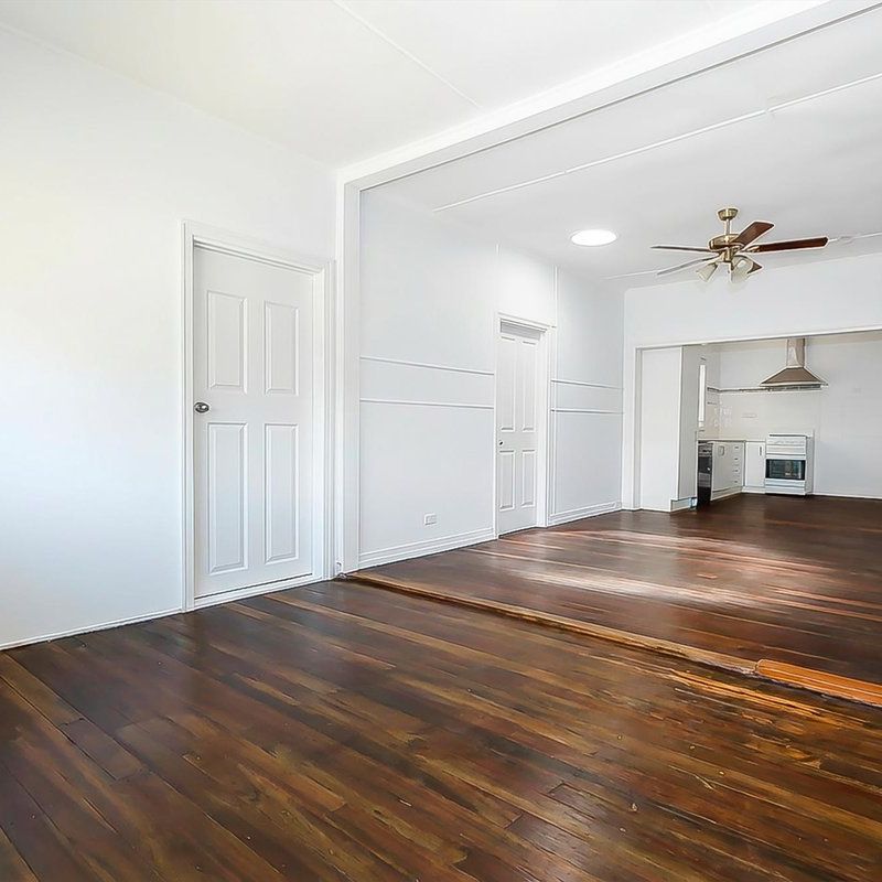 Family Home with Air Conditioning and Large Yard! - Photo 1