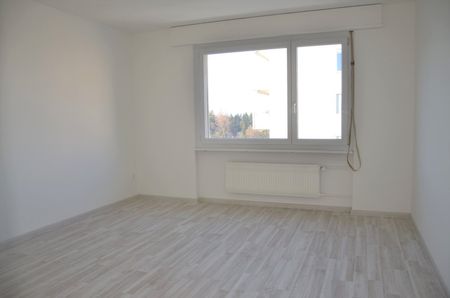 "moderne 3-Zimmer-Wohnung mit Balkon und eigener Waschmaschine" - Photo 2