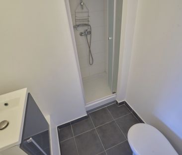 Anatole France Roommate 5 Bedrooms at Ronchin - Photo 6