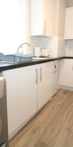 High Street, Dorking, Surrey, RH4 - Photo 3