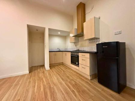 Flat B, Hazelwell Street, Birmingham, B30 - Photo 3