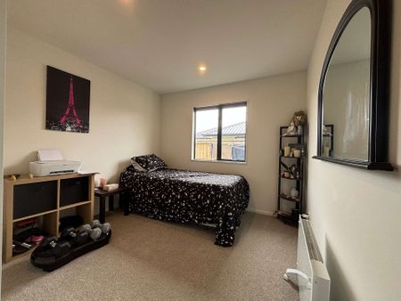 Modern and Spacious 3-Bedroom Home in Aranui - Photo 5