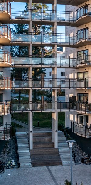 Elsa Beskows Torg, Uttran - Photo 1