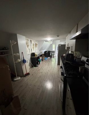 73 Blackburn - Photo 1