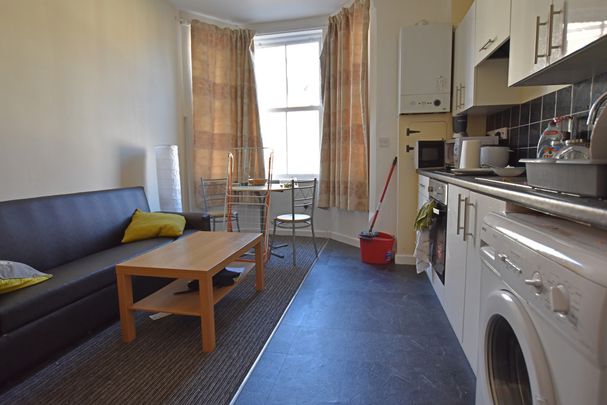 2 Bedroom Flat - Photo 1