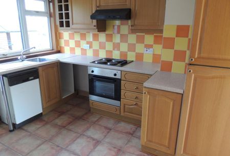 3 bedroom terraced house to rent - Photo 2