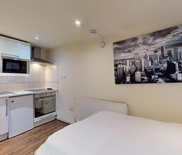 Studio to rent - Photo 5