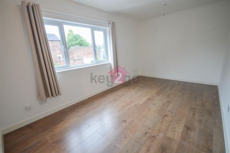 Hallam Cliff, Crabtree Lane, S5 - Photo 2