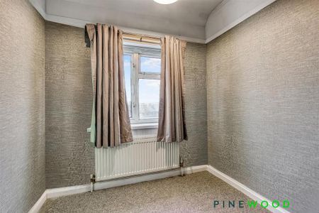 3 bedroom end of terrace house to rent - Photo 3