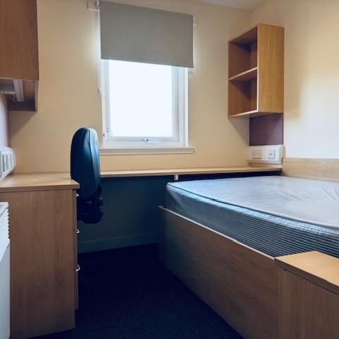 5 bedroom apartment to rent - Photo 1