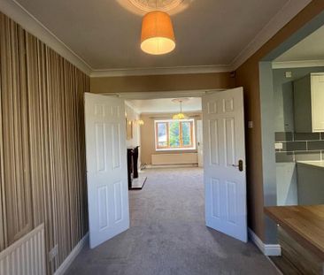 3 bedroom semi-detached house to rent - Photo 5
