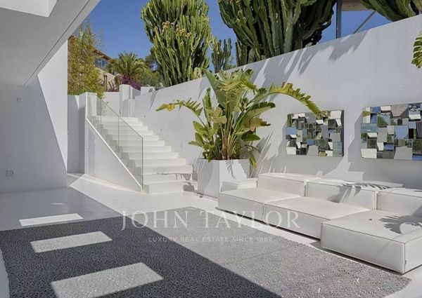 Luxury Villa for rent in Es Cubells, Balearic Islands