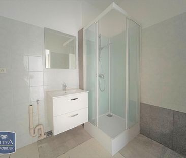 Location Appartement 3 pièces 79m² COUTRAS 33230 - Photo 1