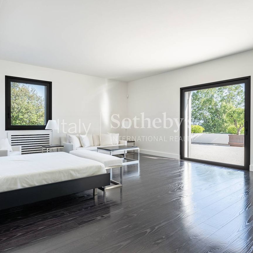 Majestic estate on the hills of Lucca - Photo 1