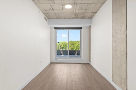 The Finch — 1-Bedroom 604 - Photo 4