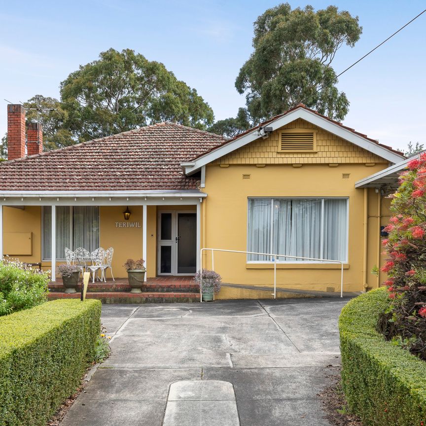 195 Cotham Road, Kew VIC 3101 - House For Rent | Domain - Photo 1