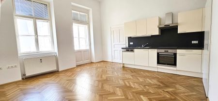 Vermietet | 5-Zimmer Altbauwohnung mit Balkon mitten im Zentrum - Photo 2