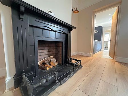 2 bedroom House To Let - Photo 3