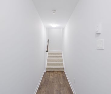 For Lease - 911 Creekway Private, Kanata, Ontario - Photo 5