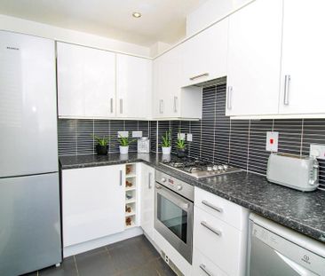 2 bedroom terraced house to rent - Photo 6