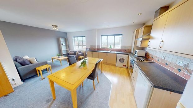 2 bedroom ground floor flat to rent - Photo 1