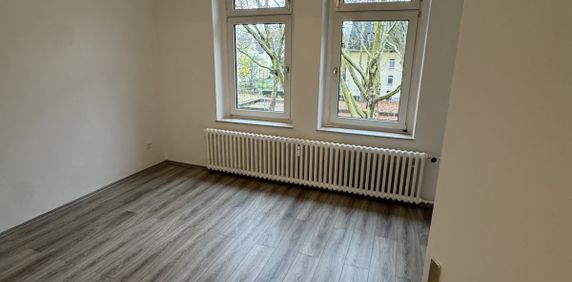 Sehr schöne sanierte 2 Zimmer Wohnung in Duisburg zu vermieten - Photo 2