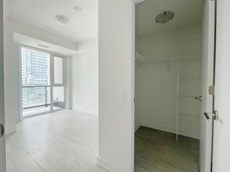 For Lease - 5858 Yonge Street Unit# 909, Toronto, Ontario - Photo 2