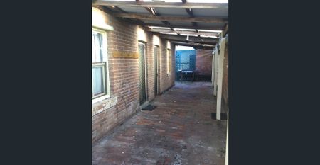 THREE BEDROOM UNIT CLOSE TO TOWN - Photo 4