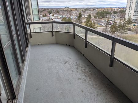 For Lease - 22 Hanover Road Unit# 704, Brampton, Ontario - Photo 3