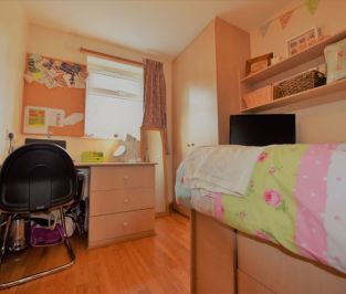 5 bedroom House in Holborn View, Leeds - Photo 4