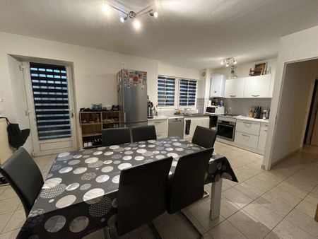 Location Appartement 3 pièces 64m² ST DONAT SUR L HERBASSE 26260 - Photo 4