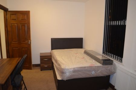 238 Hubert Road - Photo 4