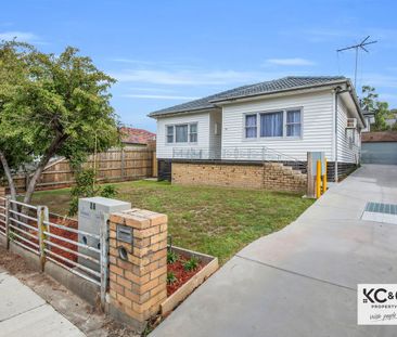 Spacious 2 Bedroom With Multiple Living Zones! - Photo 1
