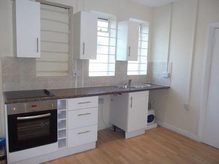 2 bedroom flat to rent - Photo 3