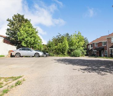 Basil Close, Swindon, Swindon, SN2 - Photo 4