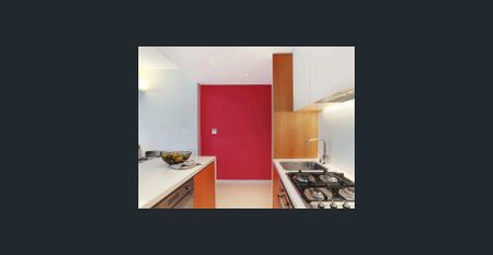 Prestigious 2 BEDROOM Apartment With 2 Ensuites In Central Park - Photo 3