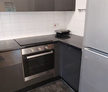 1 Bed Flat, Regents Park Road, SO15 - Photo 5