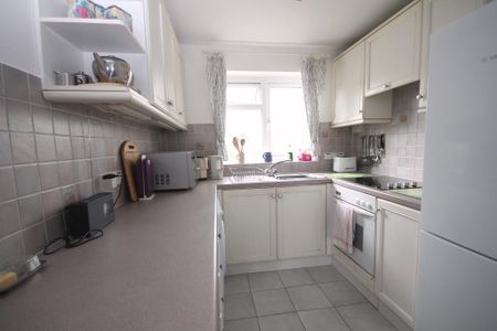 2 bedroom apartment to rent - Photo 3