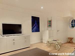 Logement à Paris, Location meublée - Photo 2