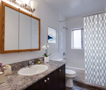 One Bedroom Apartment - Photo 3