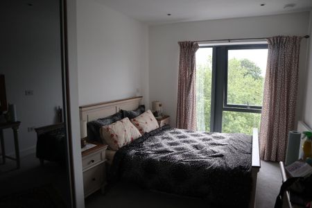 2 Bed Flat, Canaletto Court, NW10 - Photo 4