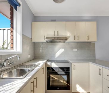 11-MONTH LEASE AVAILABLE - MUST BE VACANT BY MID-SEPTEMBER 2027 - Photo 5