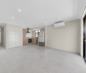 Charming 2 Bedroom Duplex in Tranquil Suburb of Hilbert - Photo 1