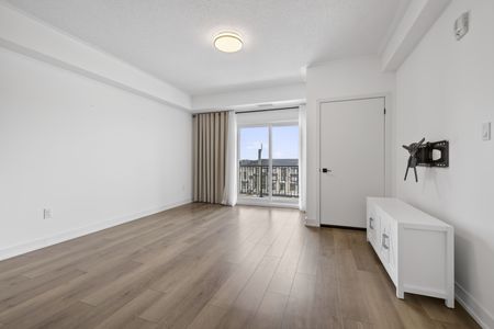 For Lease - 4 Spice Way Unit# 314, Barrie, Ontario - Photo 2