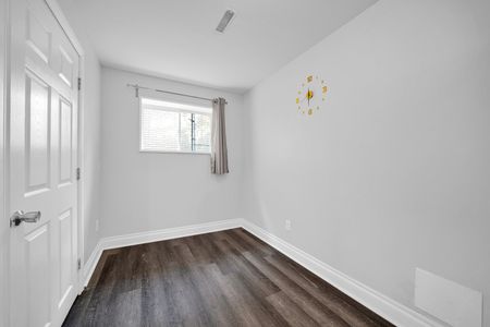 For Lease - 1896 Featherston Drive Unit# Unit B, Alta Vista and Area, Ontario - Photo 5