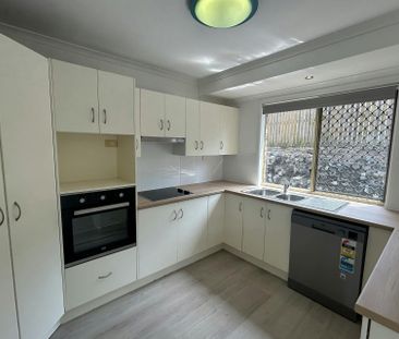 BEAUTIFUL FOUR BEDROOM HOME FRESHLY RENOVATED IS AVAILABLE FOR RENT... - Photo 2