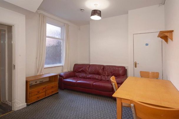 Room 4, 96 Cromwell Road, Belfast, JY - Photo 1