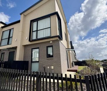 Flat Bush, 2 bedrooms - Photo 1