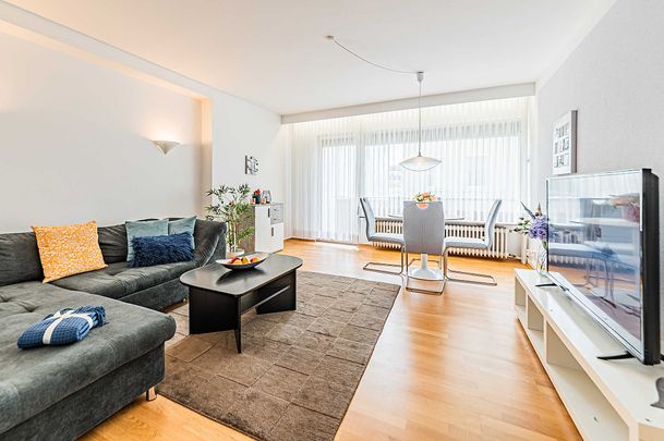 City-Residence: Schön möblierte 2-Zimmer-Wohnung mit Balkon - Photo 1